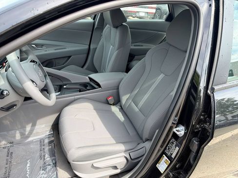 New 2026 Hyundai Elantra SE FWD image 13