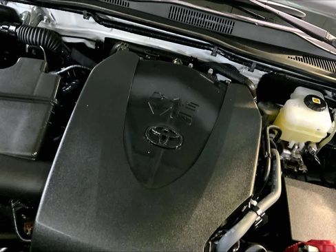 Used 2023 Toyota Tacoma TRD Off-Road image 34