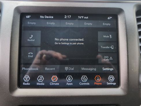 Used 2020 Jeep Cherokee Trailhawk w/ Cold Weather Group AWD/4WD image 27