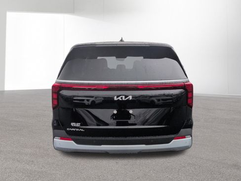 New 2026 Kia Carnival image 6