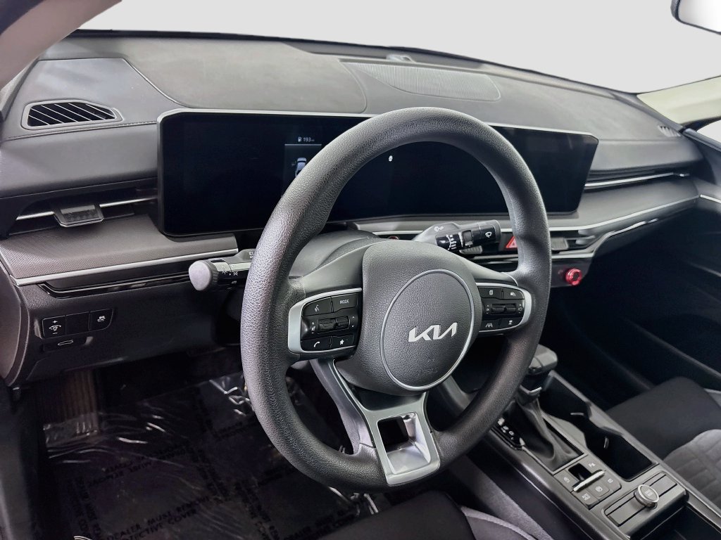 Used 2025 Kia K5 LXS FWD image 10