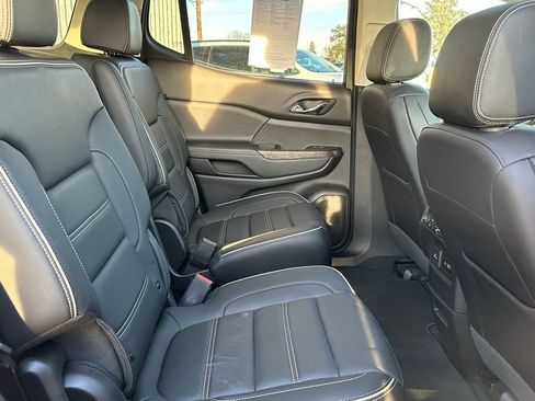 Used 2023 GMC Acadia Denali w/ Denali Ultimate Package image 18