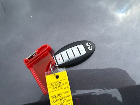 Used 2024 INFINITI QX80 Luxe image 30