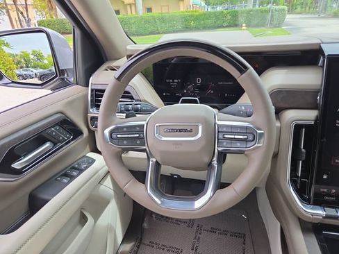 New 2026 GMC Yukon Denali w/ Denali Reserve Package AWD/4WD image 19