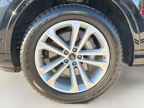 Used 2025 Audi Q7 Premium Plus image 42