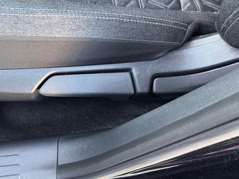 Certified 2025 Nissan Kicks SV image 12