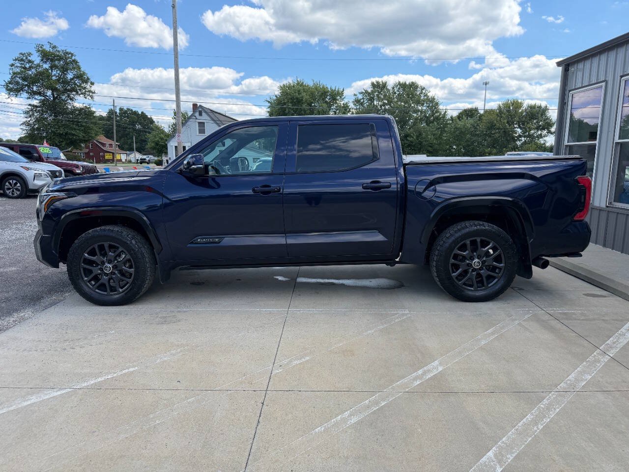 Used 2024 Toyota Tundra Platinum AWD/4WD image 7