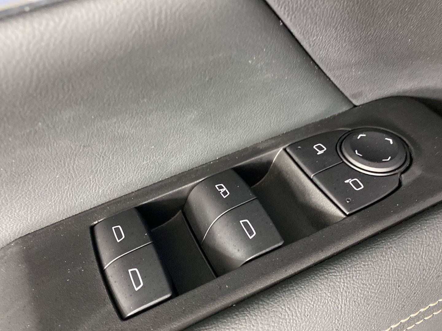 Used 2025 GMC Terrain Elevation FWD image 21