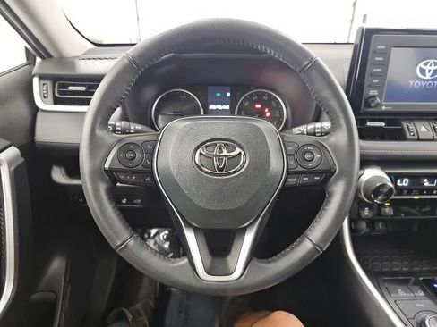 Used 2022 Toyota RAV4 XLE Premium AWD/4WD image 19