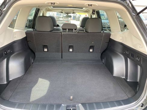 Used 2022 Subaru Forester Premium image 5