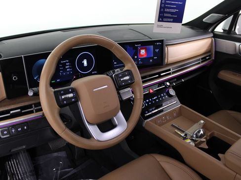 Certified 2025 Hyundai Santa Fe Limited FWD image 18