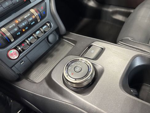 Used 2022 Ford Mustang Shelby GT500 w/ Technology Package image 39