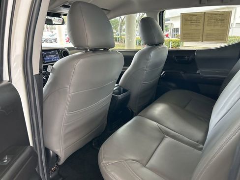 Used 2022 Toyota Tacoma SR5 image 31