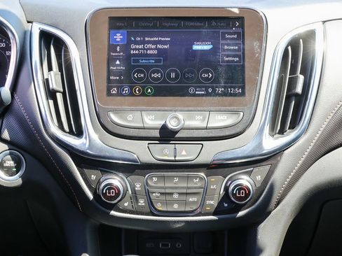 Used 2022 Chevrolet Equinox Premier image 12