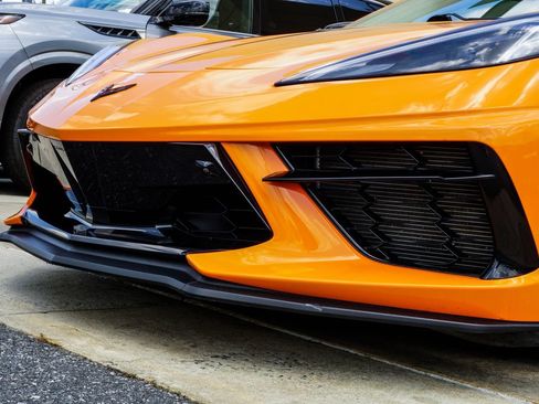 Used 2022 Chevrolet Corvette Stingray Premium Conv w/ Z51 Performance Package RWD image 2
