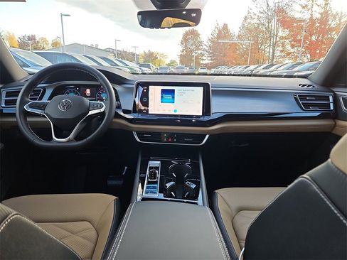 New 2026 Volkswagen Atlas Cross Sport SE image 4