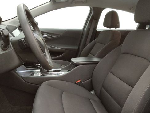 Used 2022 Chevrolet Malibu LT image 17