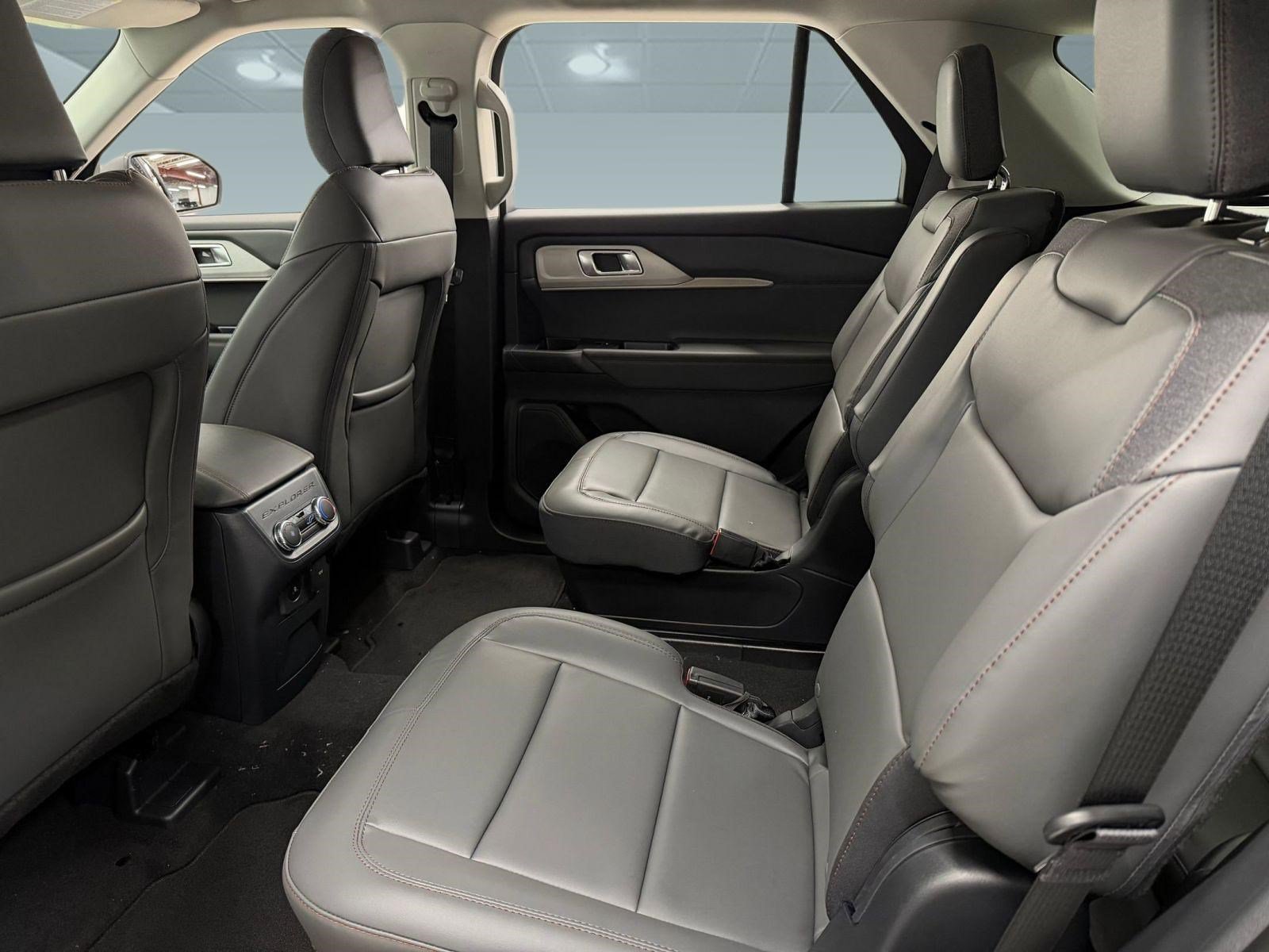 New 2026 Ford Explorer Active w/ Active Comfort Package AWD/4WD image 21