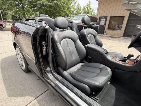 Used 2005 Mercedes-Benz CLK 500 Cabriolet image 46