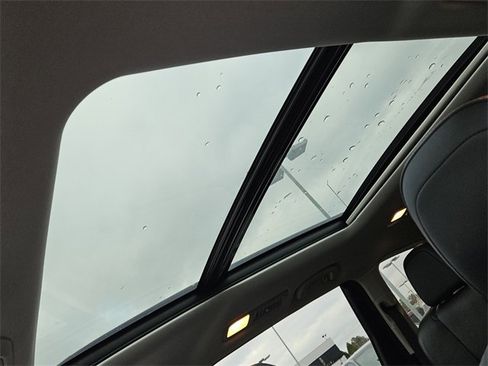 Used 2022 Subaru Ascent Touring image 19