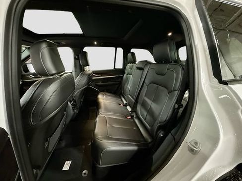 New 2026 Jeep Grand Cherokee Limited w/ Limited Altitude Package AWD/4WD image 27