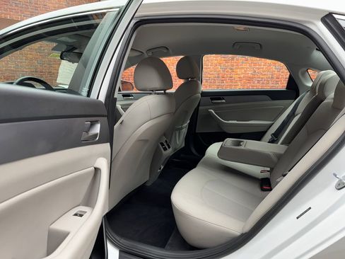 Used 2019 Hyundai Sonata SEL FWD image 23