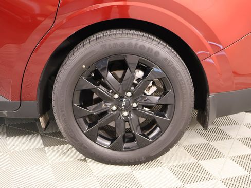 Used 2024 Kia Carnival SX FWD image 21