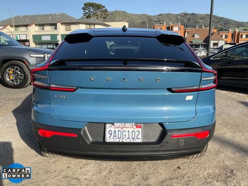 Used 2022 Volvo C40 P8 Recharge Ultimate image 5