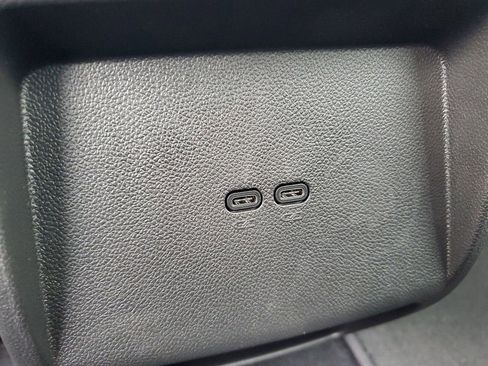 New 2025 Chevrolet Equinox EV LT image 12