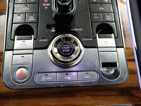 Used 2024 Bentley Continental GT V8 image 28