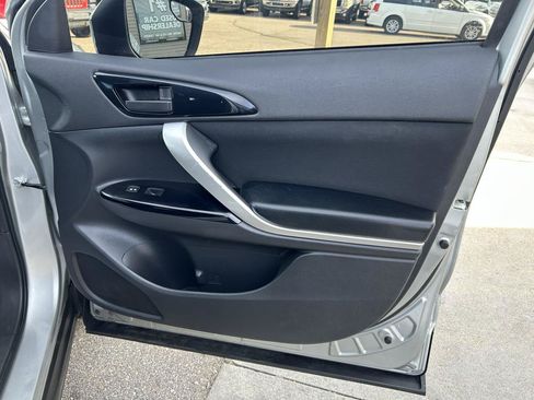 Used 2022 Mitsubishi Eclipse Cross LE AWD/4WD image 16