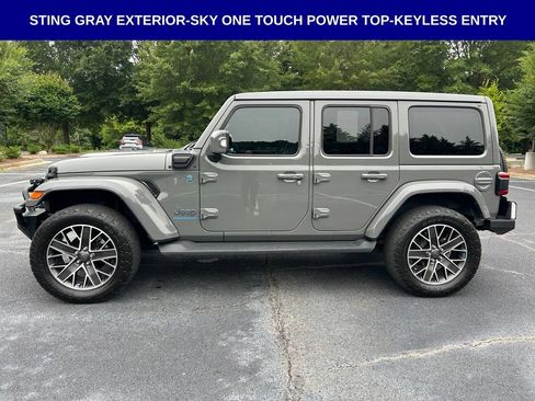 Used 2023 Jeep Wrangler Unlimited Sahara AWD/4WD image 12