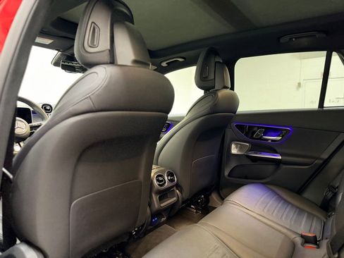 Used 2024 Mercedes-Benz GLC 300 4MATIC image 24