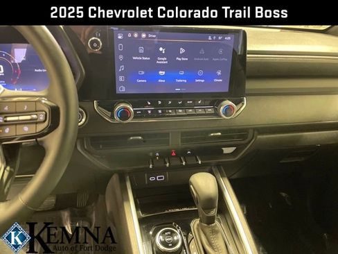 Used 2025 Chevrolet Colorado Trail Boss image 22