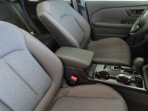 Used 2026 Subaru Forester Premium AWD/4WD image 26