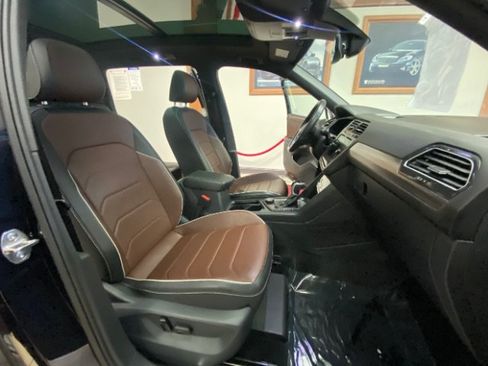 Used 2024 Volkswagen Tiguan SEL R-Line AWD/4WD image 15