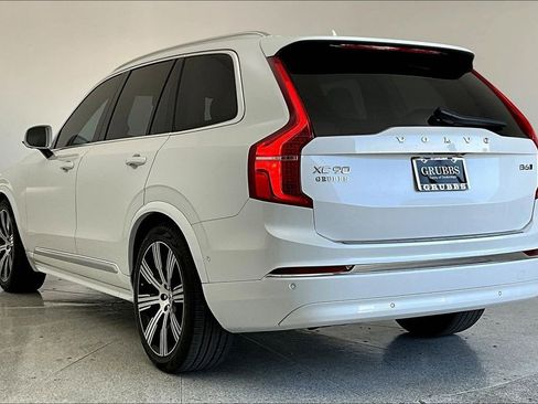 Used 2024 Volvo XC90 B6 Ultimate w/ Lounge Package image 2