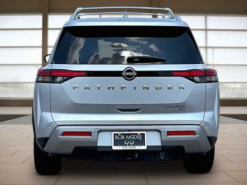 Used 2023 Nissan Pathfinder Platinum w/ Cargo Package AWD/4WD image 4