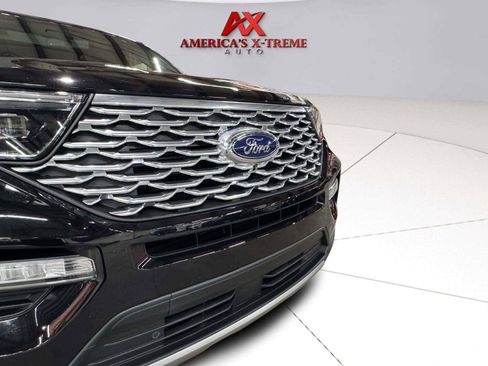 Used 2024 Ford Explorer Platinum w/ Technology Package AWD/4WD image 11