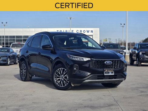 Used 2023 Ford Escape SE image 1