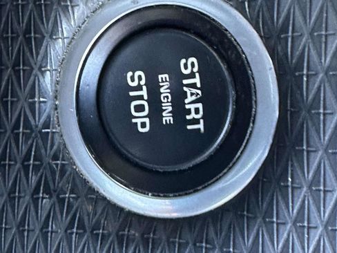 Used 2020 Land Rover Range Rover Velar R-Dynamic S image 35