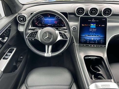 Used 2024 Mercedes-Benz GLC 300 image 8