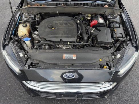 Used 2015 Ford Fusion SE w/ Equipment Group 202A image 35