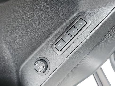 Used 2021 Chevrolet Equinox Premier AWD/4WD image 14