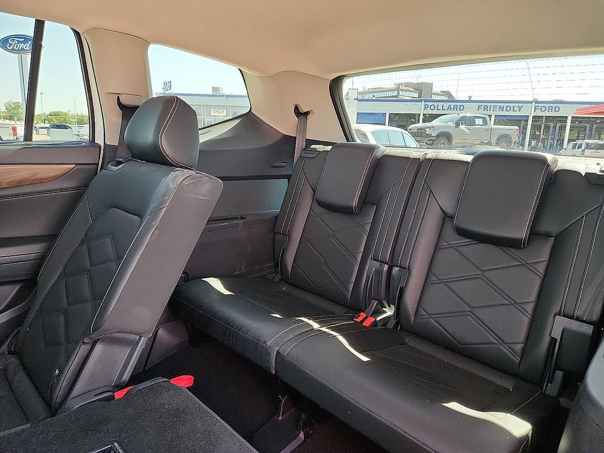 Used 2025 Volkswagen Atlas SE AWD/4WD image 6