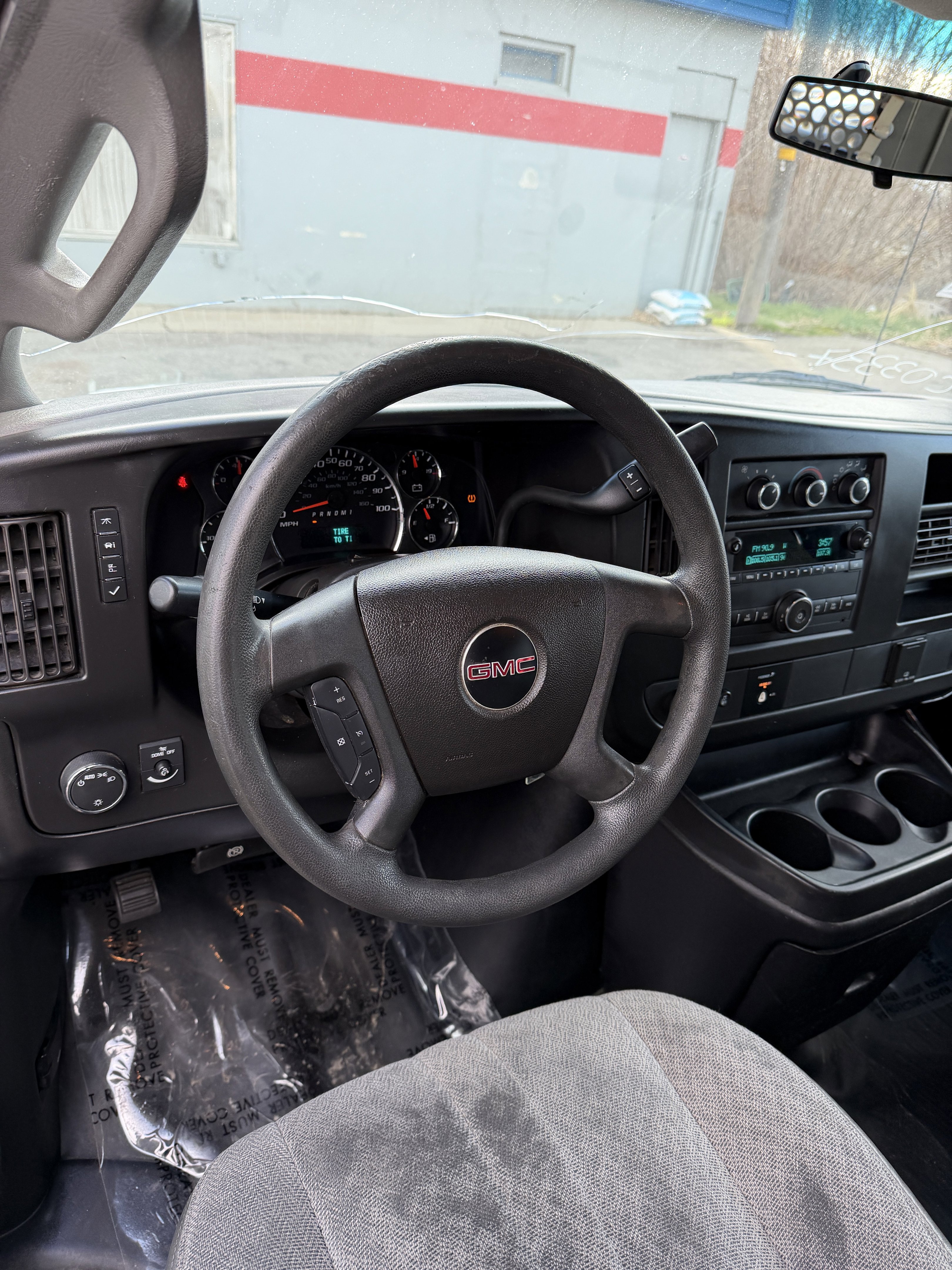Used 2017 GMC Savana 2500 RWD image 12