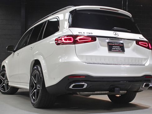 Used 2022 Mercedes-Benz GLS 450 4MATIC image 13