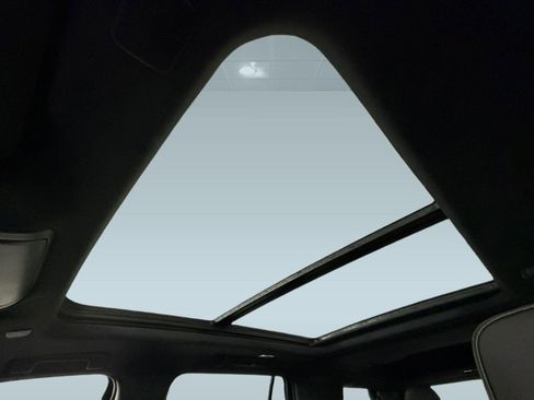 Used 2023 Chevrolet Tahoe RST w/ Luxury Package image 14