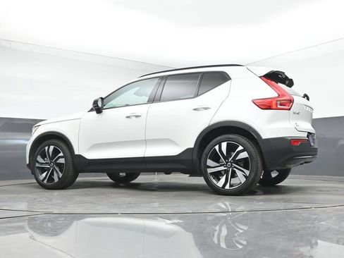 Used 2023 Volvo XC40 B5 Ultimate w/ Protection Package Premier AWD/4WD image 41