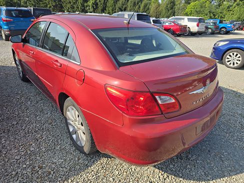 Used 2010 Chrysler Sebring Limited FWD image 2